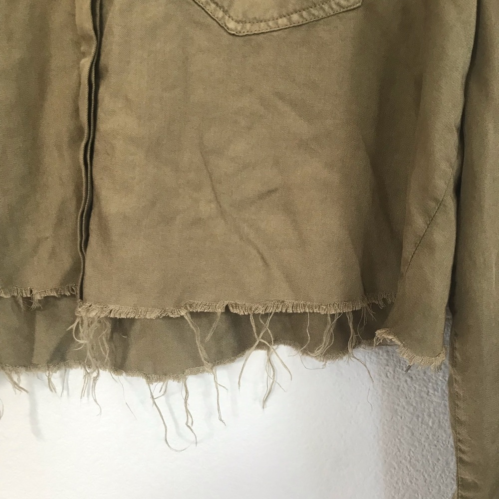 Cropped Button Down - Picture 2 of 3
